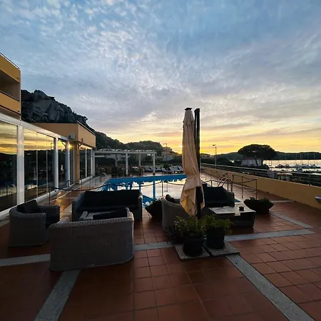 Отель Miralonga 3*