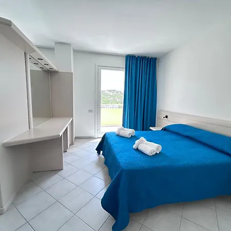 Miralonga 3* Λα Μανταλένα