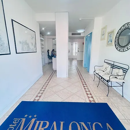 Ξενοδοχείο Miralonga Λα Μανταλένα