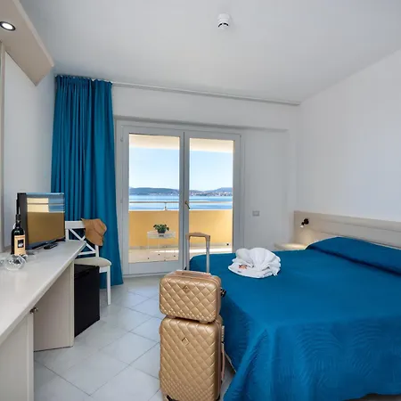 Hotel Miralonga 3*
