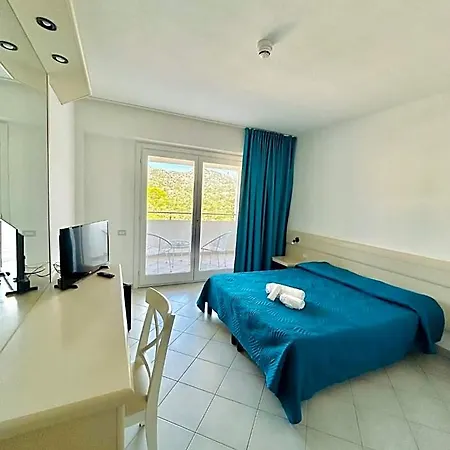 Miralonga Hotel